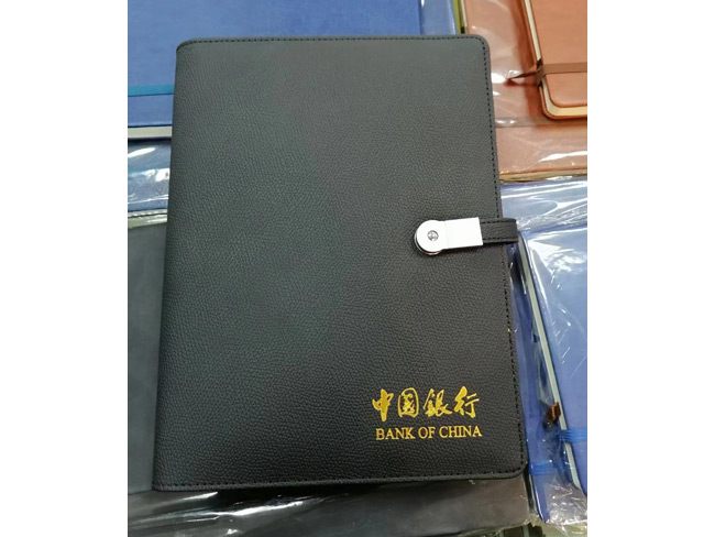 如何在印刷折頁中運用色彩，讓你的折頁更加吸引人